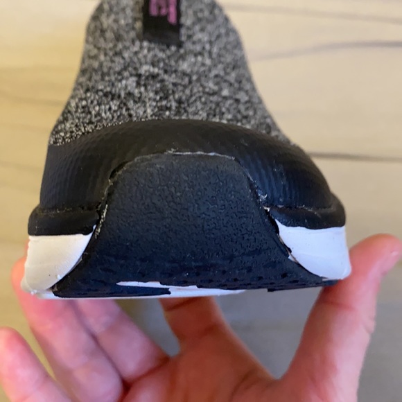 SKECHERS Relaxed Fit D'Lux Walker Slip-On - Picture 4 of 7